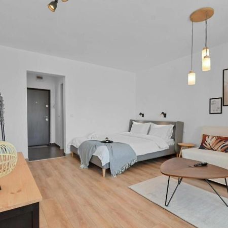 Serene Retreat - Beautifully Designed Studio Bucharest Luaran gambar