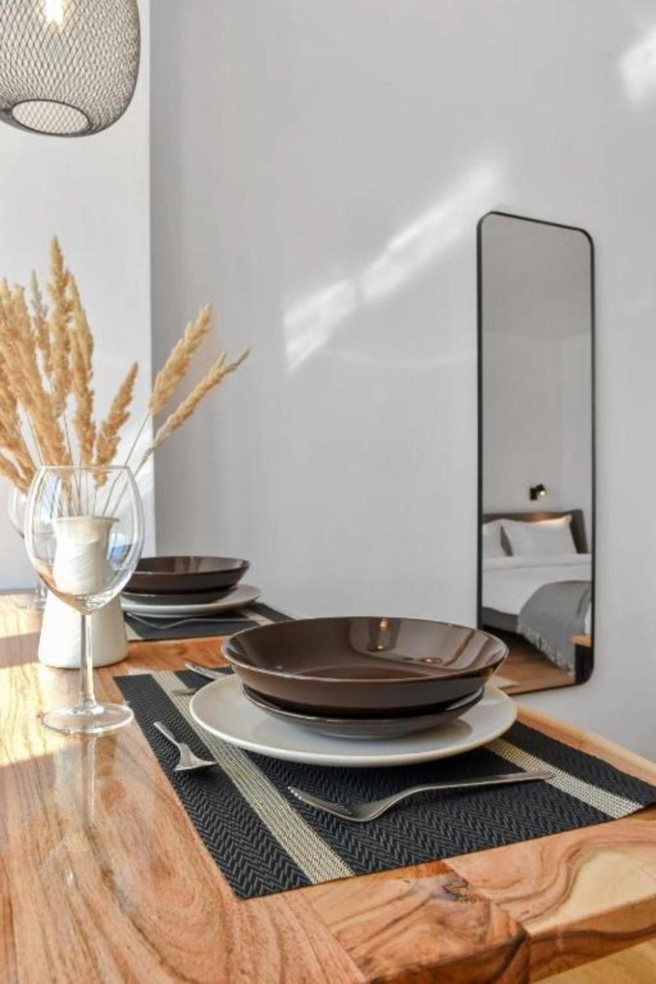 Serene Retreat - Beautifully Designed Studio Bucharest Luaran gambar